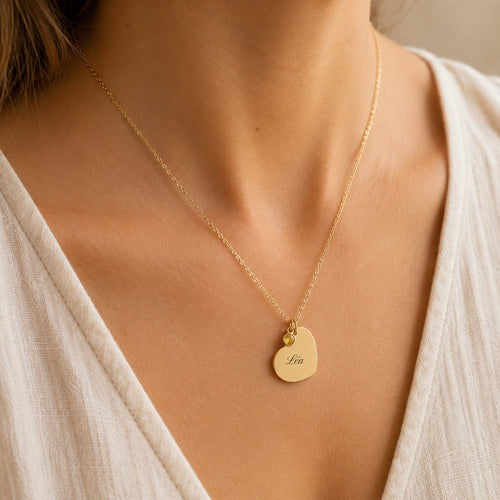 Collier Amor cœur gravé porté
