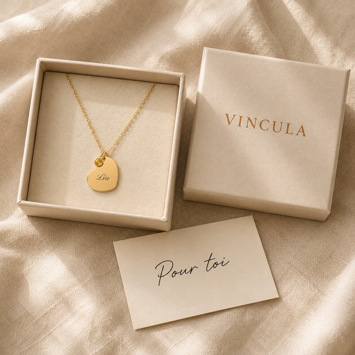 Collier Amor dans son écrin cadeau Vincula avec carte