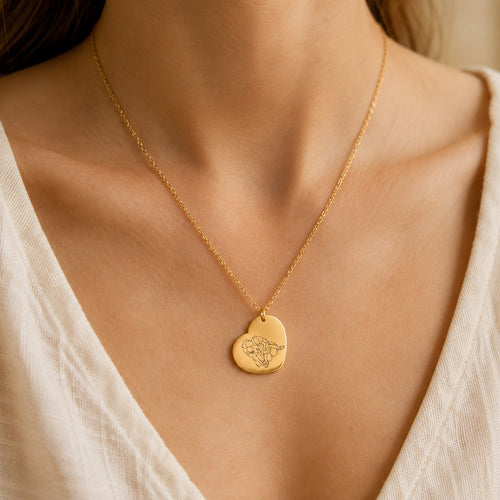 Collier Imago cœur portrait gravé porté