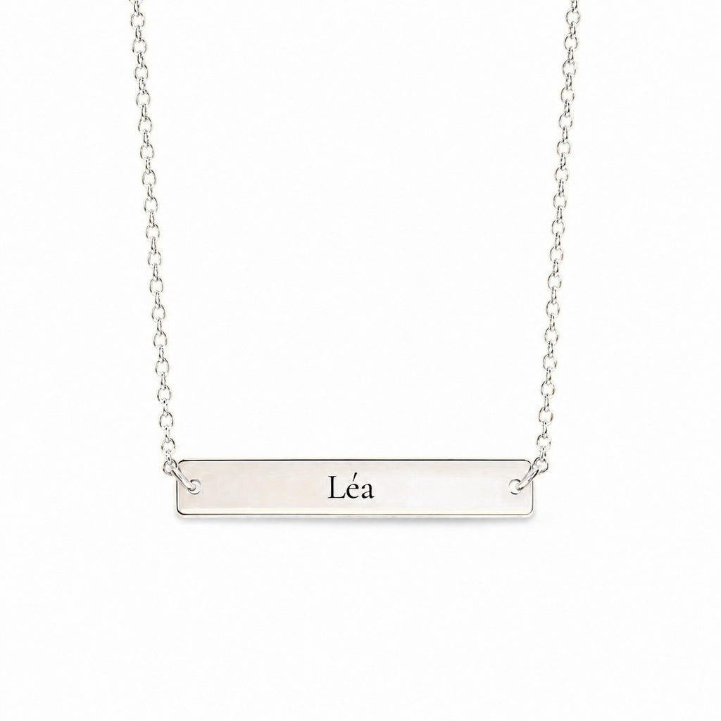 Nomen – collier barre horizontale gravée, acier argenté